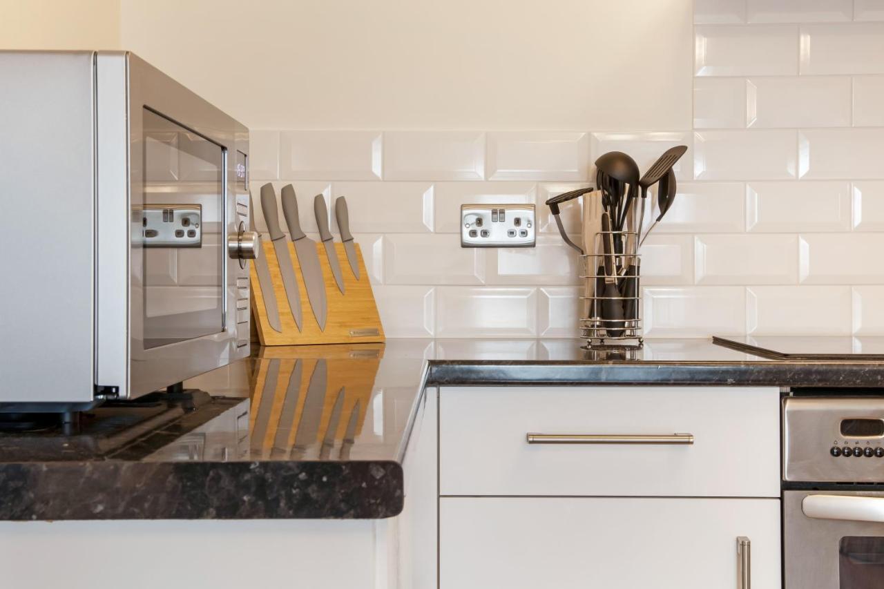 Central 1 Bd + Sofa Bed In The Heart Of Cheltenham! Kültér fotó